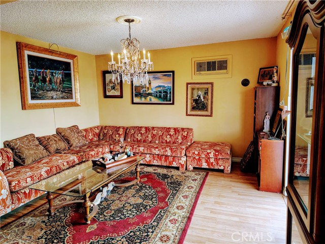 Detail Gallery Image 6 of 19 For 31420 Rabbit Springs Ln, Lucerne Valley,  CA 92356 - 5 Beds | 3 Baths