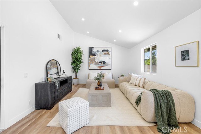 Detail Gallery Image 12 of 50 For 5079 Rigel Way Mira Loma, Jurupa Valley,  CA 91752 - 4 Beds | 3 Baths