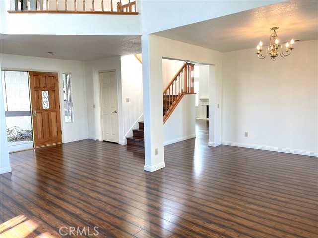 2985 Amber Drive, Corona CA: https://media.crmls.org/medias/72e30a03-1ec7-48dc-ab1d-2e6492ebb58c.jpg
