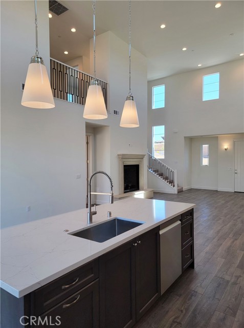 Detail Gallery Image 10 of 29 For 713 Manor Ln, Paso Robles,  CA 93446 - 4 Beds | 3 Baths