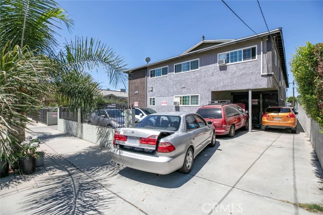 6923 Ben Avenue, North Hollywood CA: https://media.crmls.org/medias/72e354bc-add2-4a2e-9246-d7dfd98ab5e5.jpg
