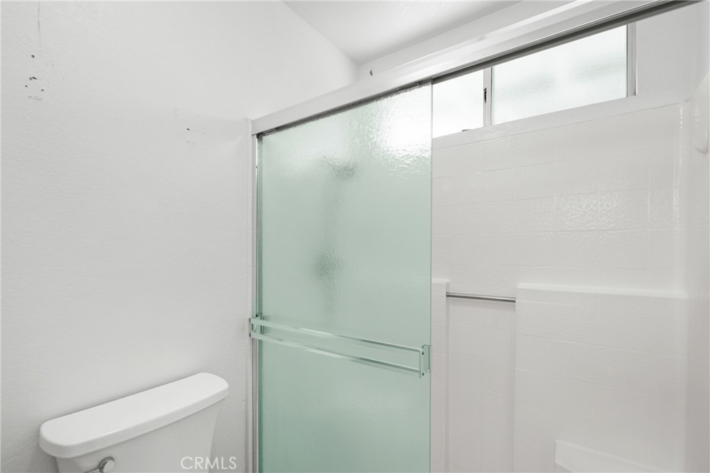 https://media.crmls.org/medias/72e364b6-cc17-451a-8827-6fd25c79c6e7.jpg?preset=X-Large