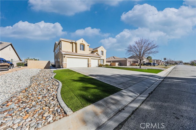 Detail Gallery Image 18 of 75 For 3625 Paddock Way, Quartz Hill,  CA 93536 - 6 Beds | 4/2 Baths