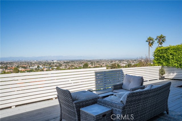 Detail Gallery Image 29 of 42 For 2067 Glentree, Lomita,  CA 90717 - 4 Beds | 4 Baths