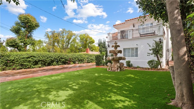 Detail Gallery Image 5 of 50 For 5128 Avenida Hacienda, Tarzana,  CA 91356 - 5 Beds | 4 Baths