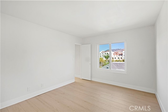 125 Allen, Pasadena CA: https://media.crmls.org/medias/72e4a707-6fc5-40d1-878b-0c3257ffd153.jpg