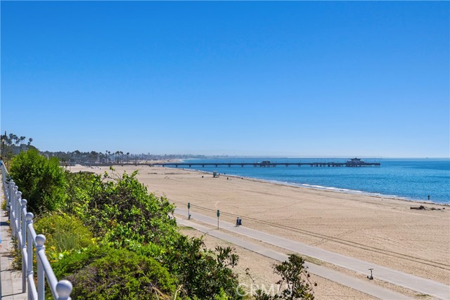 Detail Gallery Image 24 of 33 For 2820 E Colorado St, Long Beach,  CA 90814 - 2 Beds | 1 Baths