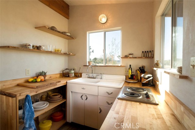 Detail Gallery Image 7 of 65 For 3535 Olympic Rd, Joshua Tree,  CA 92252 - 1 Beds | 2 Baths