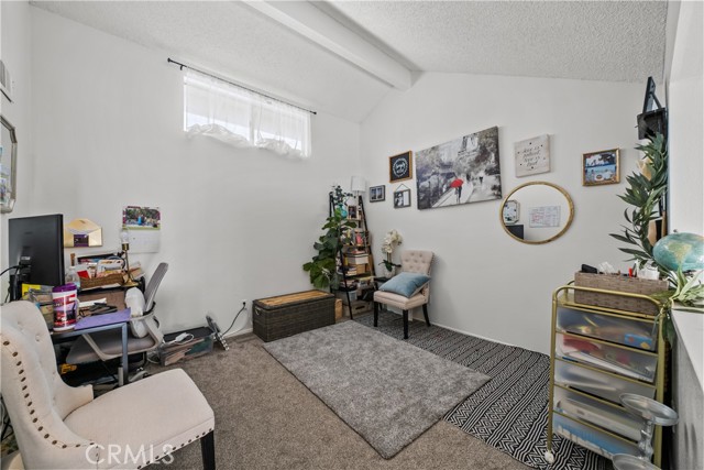 26905 Flo Lane, Canyon Country CA: https://media.crmls.org/medias/72e61e3a-e652-4b72-8bcd-df4873a8f696.jpg