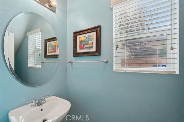 Detail Gallery Image 8 of 23 For 18335 Damiana, Fontana,  CA 92407 - 3 Beds | 2/1 Baths