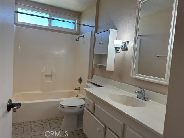 Detail Gallery Image 5 of 10 For 23371 Caminito Lazaro #251,  Laguna Hills,  CA 92653 - 2 Beds | 1 Baths