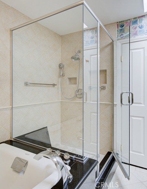 5089 Ovalo, Laguna Woods CA: https://media.crmls.org/medias/72e7a23e-a5b4-415a-a5d1-d11736d7f61a.jpg