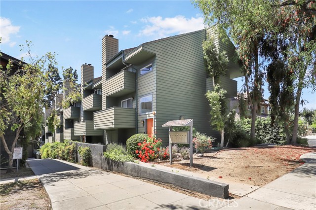 Detail Gallery Image 1 of 25 For 543 S Marengo Ave #4,  Pasadena,  CA 91101 - 2 Beds | 2/1 Baths