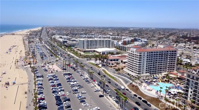 Aerial view from the Hilton hotel in Downtown Huntington Beach and the world famous pier!
