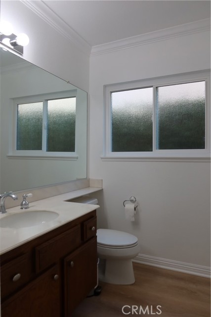 Detail Gallery Image 10 of 28 For 19 Alameda, Irvine,  CA 92620 - 5 Beds | 2/1 Baths