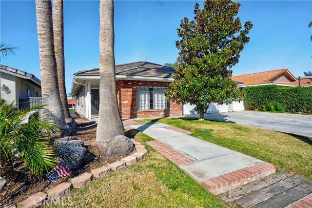 Detail Gallery Image 5 of 42 For 30221 Channel Way, Canyon Lake,  CA 92587 - 3 Beds | 2 Baths