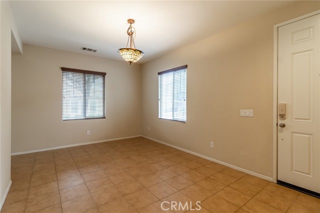 22326 Blue Lupine Circle, Grand Terrace CA: https://media.crmls.org/medias/72e9b59e-dc65-43ba-9aae-ff00aef3ae74.jpg