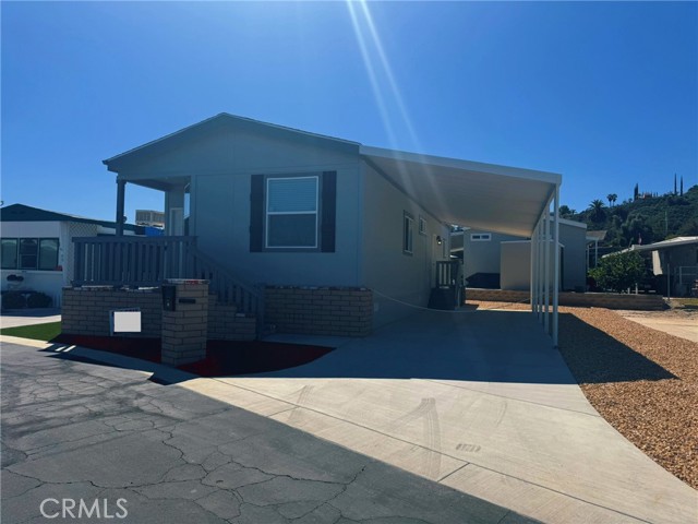 44725 State Hwy 74, Hemet CA: https://media.crmls.org/medias/72e9f35a-a7d8-47c3-9f4c-7702353a1206.jpg