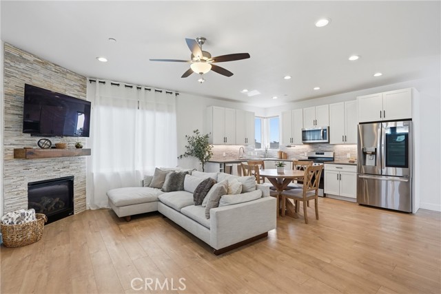 Detail Gallery Image 5 of 26 For 393 S Oak Park Bld, Grover Beach,  CA 93433 - 3 Beds | 2/1 Baths