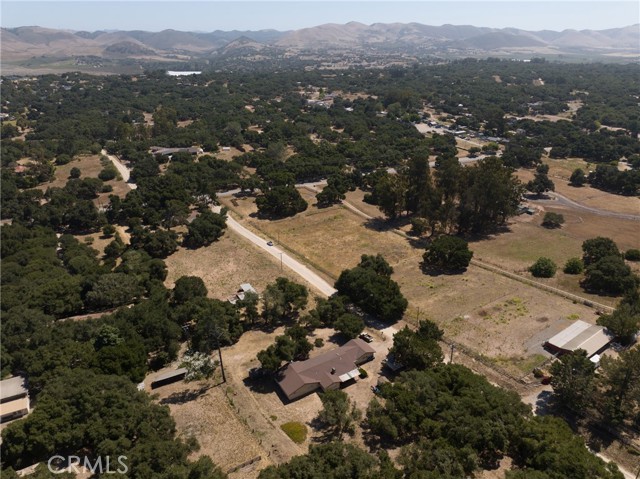 1529 Pomeroy Road, Arroyo Grande CA: https://media.crmls.org/medias/72eb38a8-e5f6-4079-8145-4f0a23eee12a.jpg