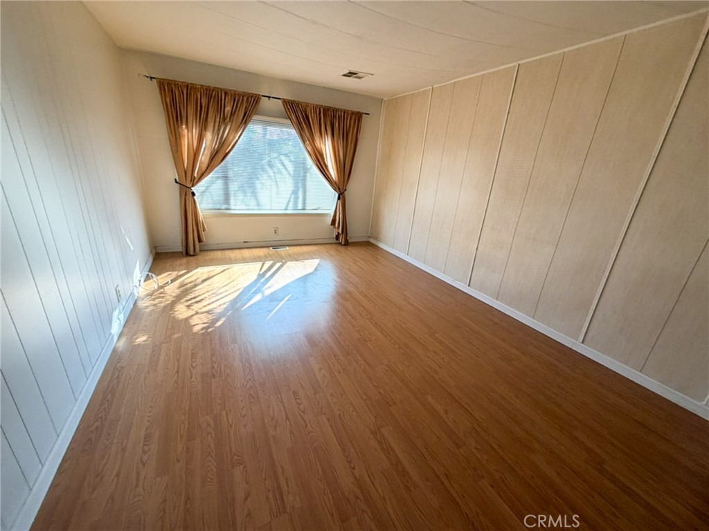 MLS #OC25264890 image #9