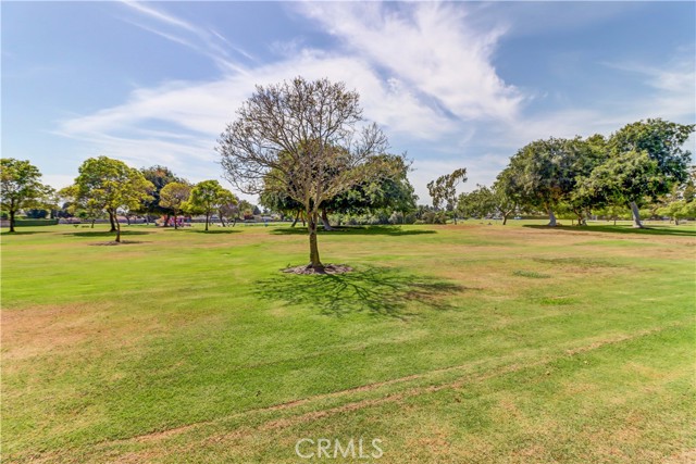 Detail Gallery Image 17 of 71 For 16591 Busby Ln, Huntington Beach,  CA 92647 - 5 Beds | 2 Baths