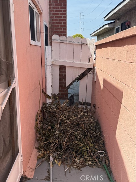 Detail Gallery Image 11 of 25 For 4908 W 109th St, Inglewood,  CA 90304 - 3 Beds | 2 Baths