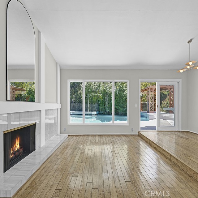23020 Wrencrest Drive, Calabasas CA: https://media.crmls.org/medias/72ecfb38-dd3c-4d96-a78d-5983ce02eae8.jpg