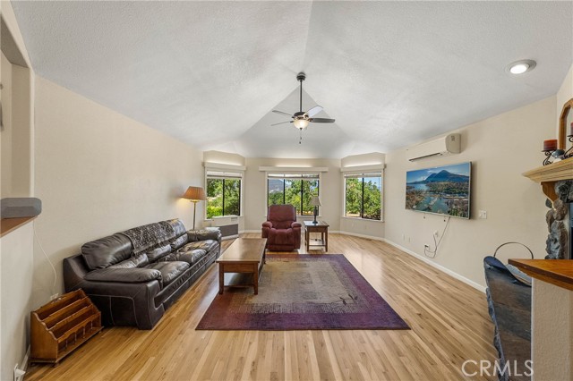 8700 Red Hills Road, Kelseyville CA: https://media.crmls.org/medias/72ed6e24-0b8f-41b2-af26-9fd6b92d7e42.jpg