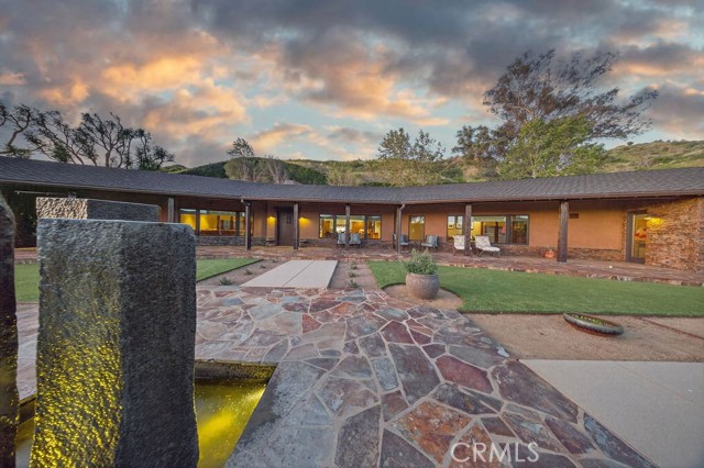 Detail Gallery Image 14 of 64 For 11159 Mcvine, Sunland,  CA 91040 - 4 Beds | 4 Baths