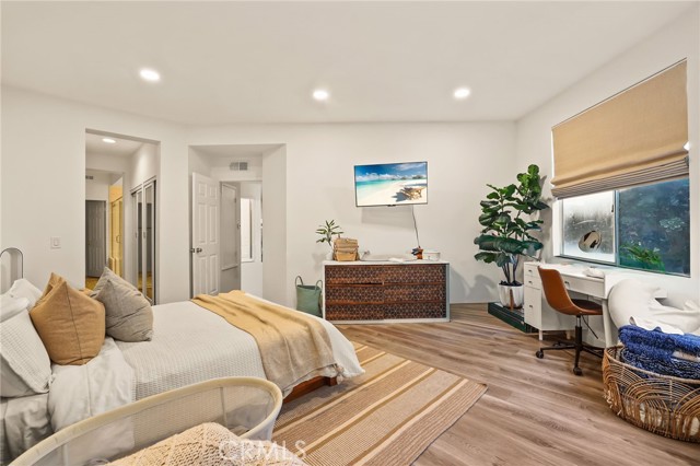 48 Baycrest Court, Newport Beach CA: https://media.crmls.org/medias/72edc859-93f9-4166-8c33-03de0223cbd7.jpg