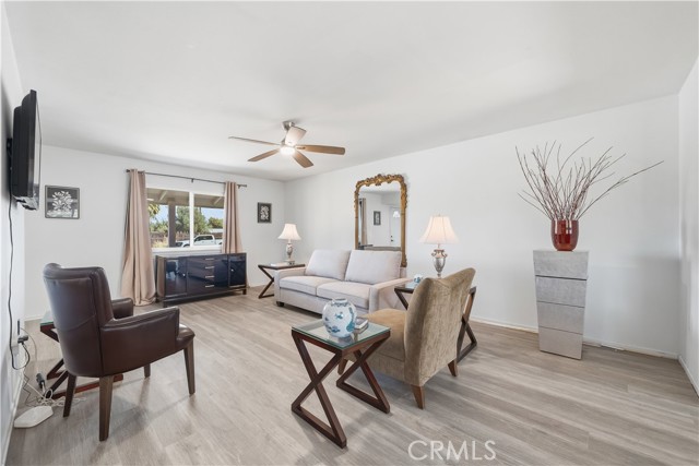 Detail Gallery Image 8 of 35 For 28785 Amersfoot, Menifee,  CA 92586 - 2 Beds | 2 Baths