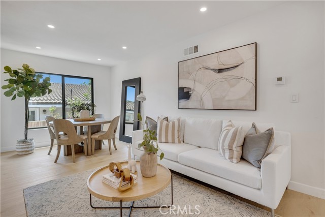 4618 Sharynne Lane, Torrance CA: https://media.crmls.org/medias/72ee1593-2aac-465d-bc64-3c32cb746e68.jpg