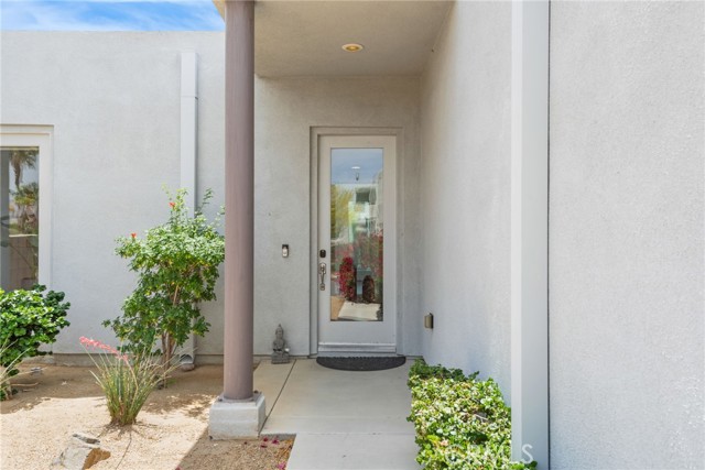 Detail Gallery Image 5 of 58 For 4934 Herzog Way, Palm Springs,  CA 92262 - 2 Beds | 2/1 Baths