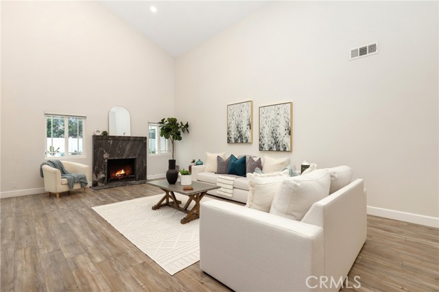 Detail Gallery Image 4 of 29 For 17822 Aberdeen Ln, Villa Park,  CA 92861 - 4 Beds | 3 Baths
