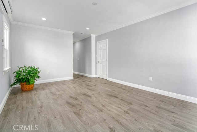 Detail Gallery Image 7 of 17 For 212 S Hoover St, Los Angeles,  CA 90004 - 2 Beds | 1 Baths