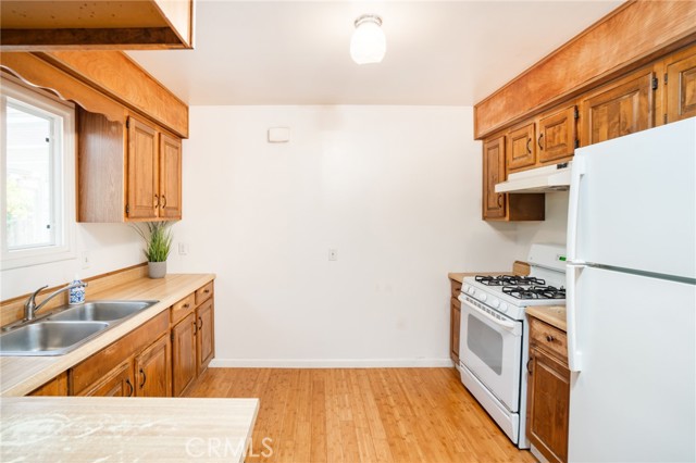 740 Walnut Lane, Santa Barbara CA: https://media.crmls.org/medias/72f07347-a14b-47eb-a8a1-f734bac67db4.jpg