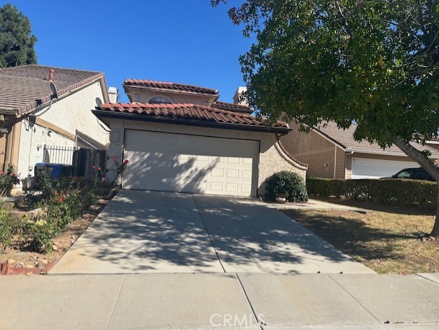 Detail Gallery Image 2 of 10 For 832 Chelsea Ct, Simi Valley,  CA 93065 - 3 Beds | 2/1 Baths