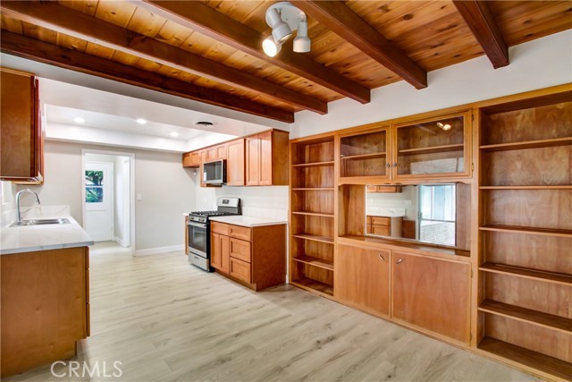 Detail Gallery Image 11 of 27 For 26110 Hemet St, Hemet,  CA 92544 - 3 Beds | 2 Baths