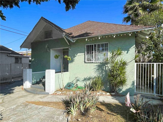 Detail Gallery Image 2 of 37 For 4416 Crocker, Los Angeles,  CA 90011 - 3 Beds | 2 Baths