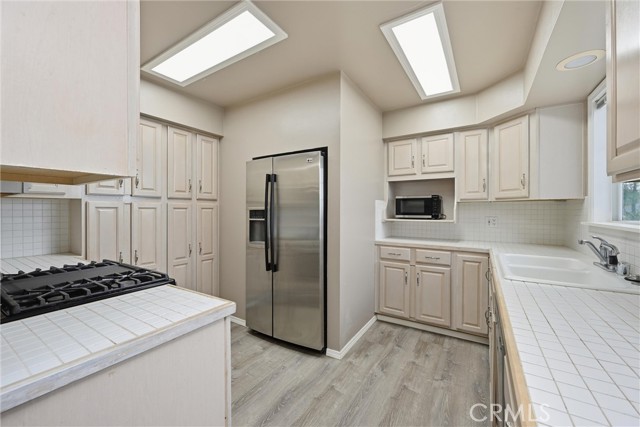 Detail Gallery Image 10 of 37 For 13674 Anderson, Lower Lake,  CA 95457 - 2 Beds | 2/1 Baths