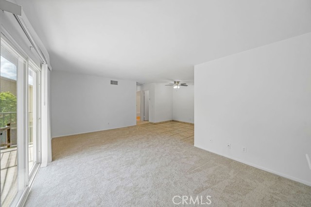 28531 Via Princesa, Murrieta CA: https://media.crmls.org/medias/72f19c6c-7cc9-43df-8ced-77a0082f28d3.jpg