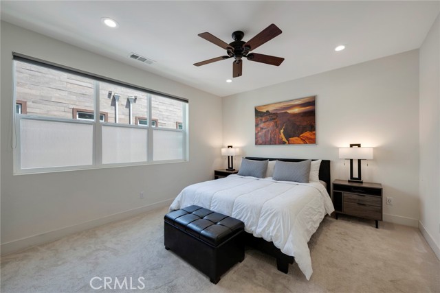 Detail Gallery Image 3 of 48 For 987 E Mason Ln #130,  Anaheim,  CA 92805 - 4 Beds | 3/1 Baths