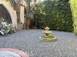 Detail Gallery Image 3 of 39 For 2335 Overland, Los Angeles,  CA 90064 - 3 Beds | 1/1 Baths