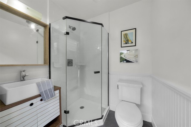 1012 10th Street, Manhattan Beach CA: https://media.crmls.org/medias/72f30fdf-6323-4436-b5aa-6e1df2fc6763.jpg