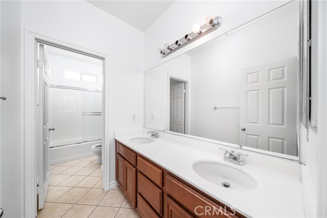 5662 Galasso Avenue, Fontana CA: https://media.crmls.org/medias/72f33934-3b11-46f5-ac63-f4d420da37a9.jpg