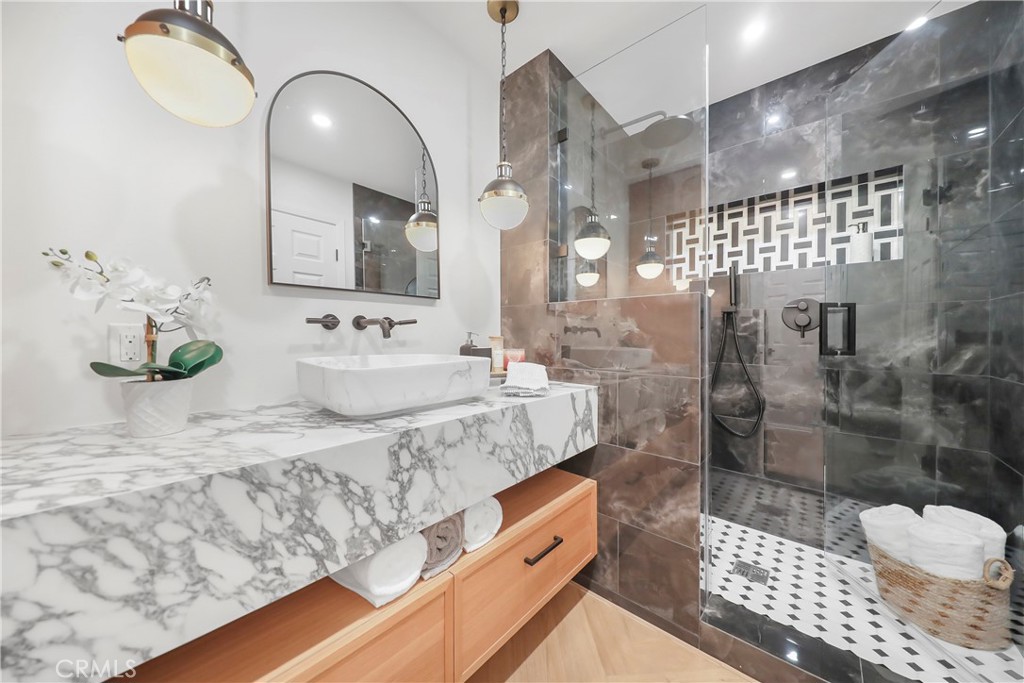 MLS #OC25168664 img 23