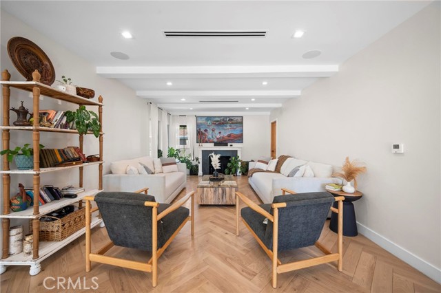 Detail Gallery Image 2 of 43 For 7911 Hillrose St, Sunland,  CA 91040 - 4 Beds | 3 Baths