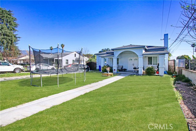 Detail Gallery Image 4 of 26 For 2249 Serrano, San Bernardino,  CA 92405 - 5 Beds | 3 Baths