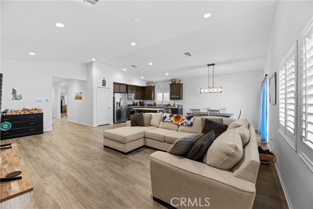 34289 Solstice Street, Winchester CA: https://media.crmls.org/medias/72f733cf-6847-4bad-9ae6-637b78956fde.jpg
